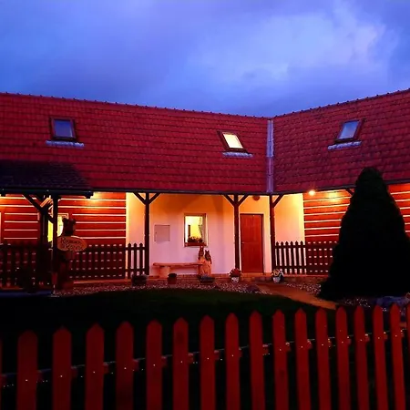 Roubenka Rozkos * Nové Město nad Metují