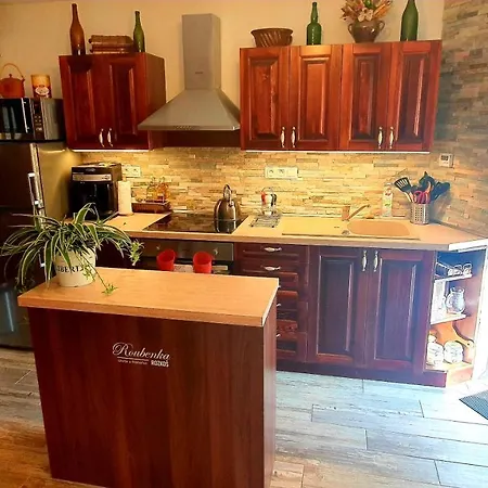 Roubenka Rozkos * Nové Město nad Metují