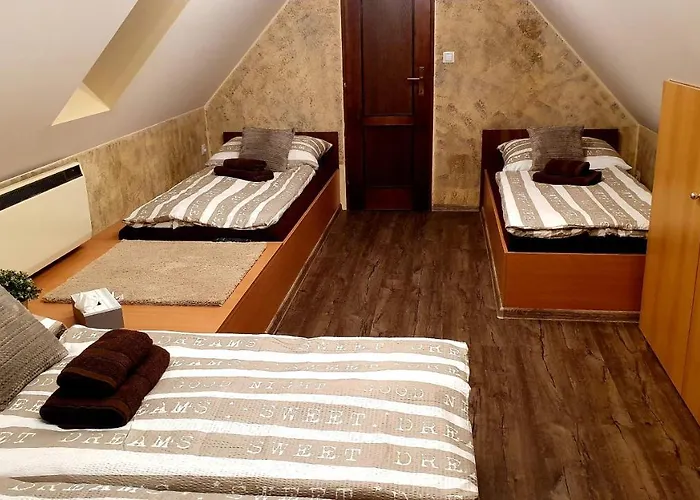 シャレー Roubenka Rozkos Nové Město nad Metují